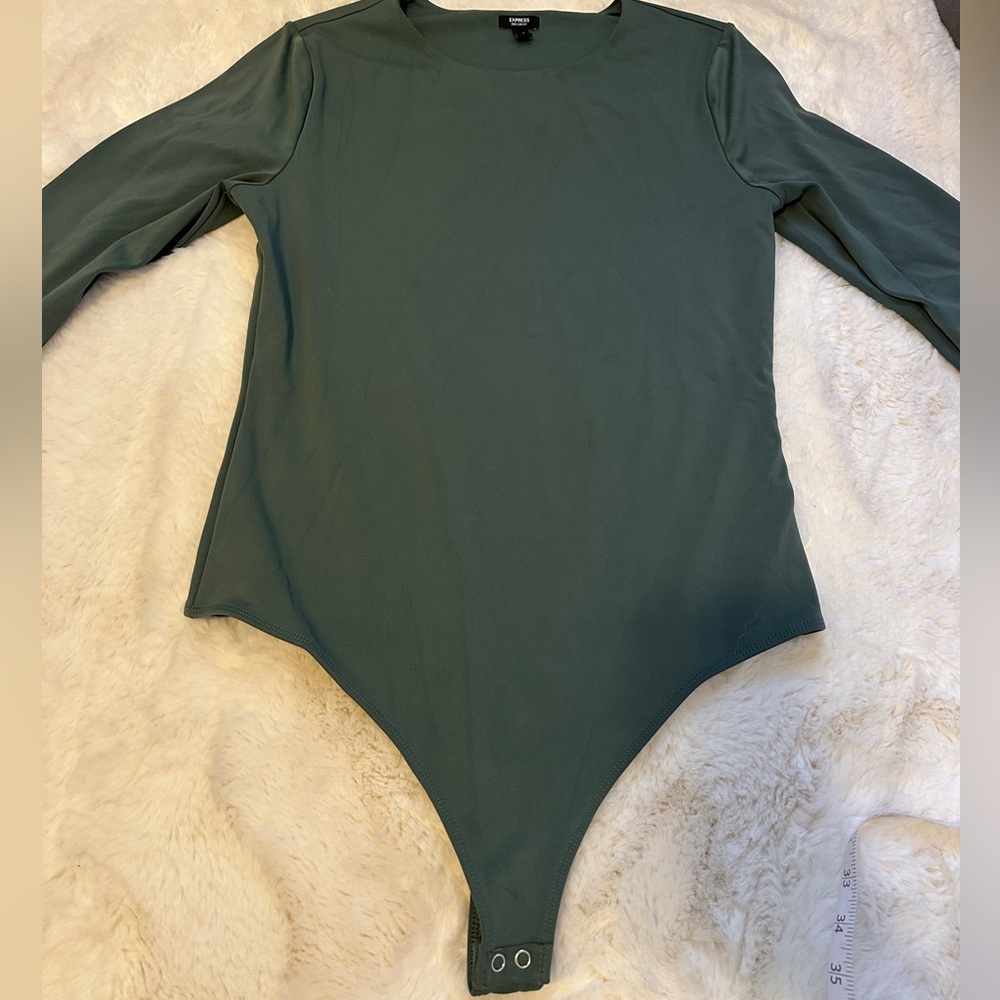 EXPRESS body contour long sleeve thong bodysuit, green, size large